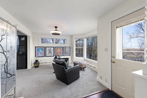 $459,000 | 362 1/2 River Bluff Road, Elgin, IL 60120