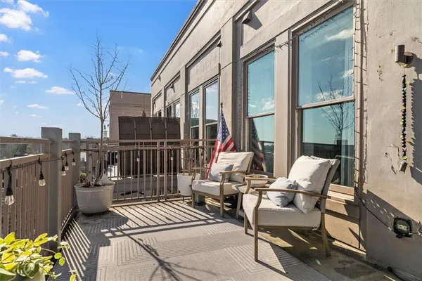 a view of balcony patio and deck