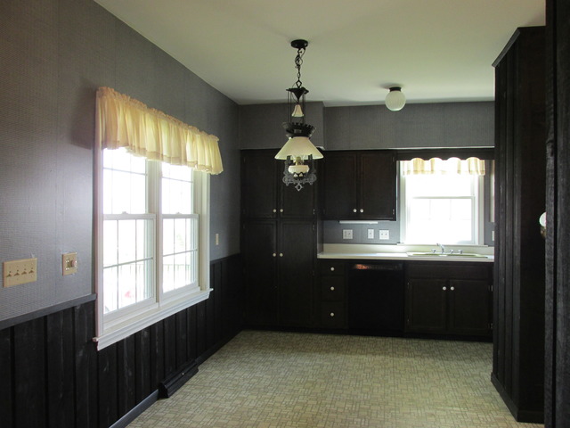 10228 Miller Road Waterman, IL 60556 - Photo 5 of 23