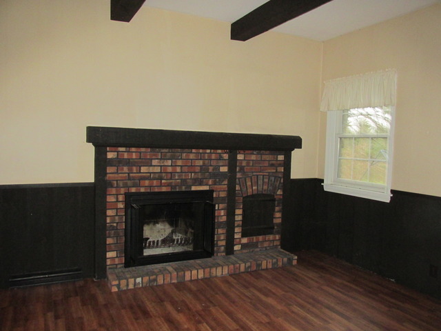 10228 Miller Road Waterman, IL 60556 - Photo 10 of 23