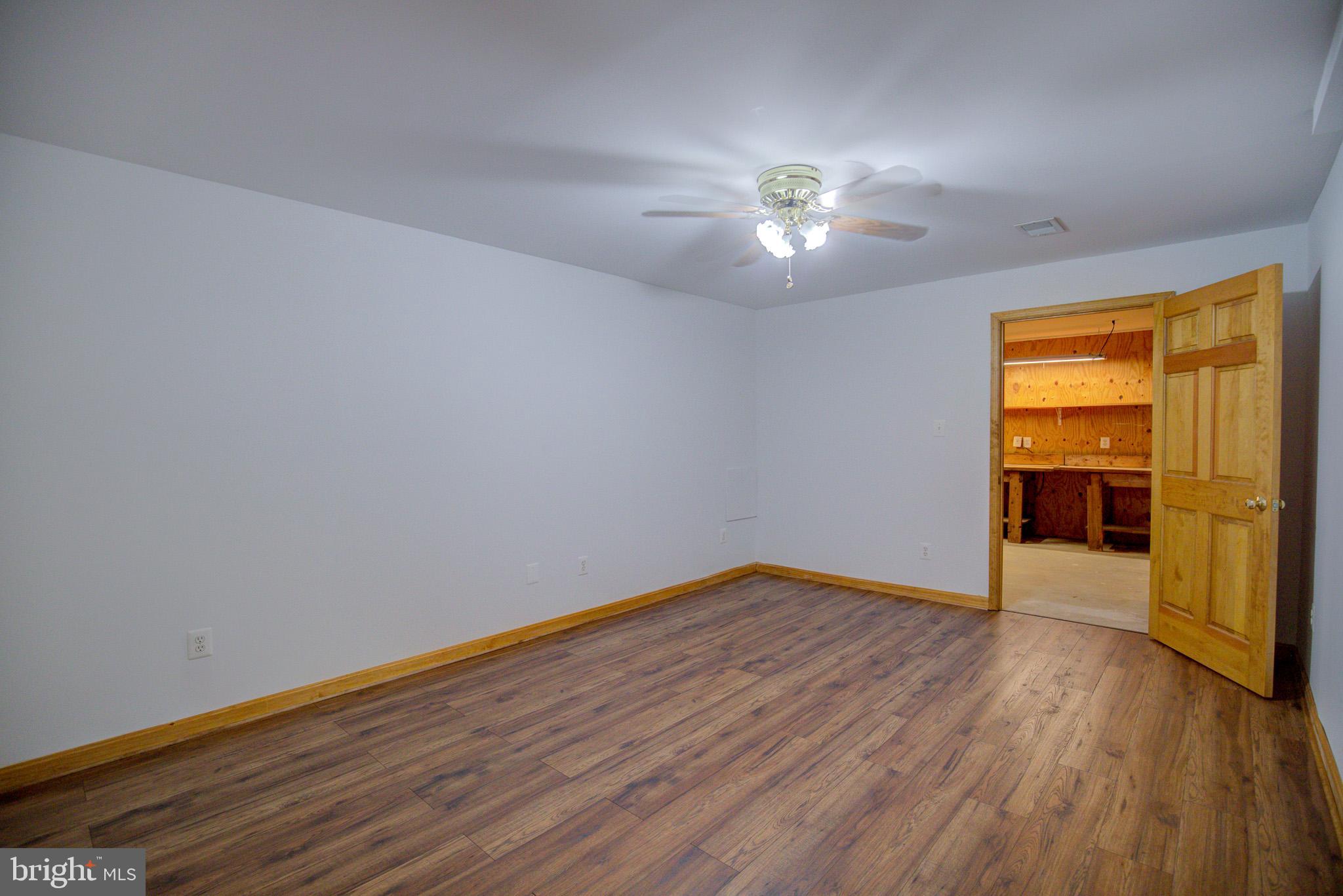 813 Blacks Hill Road Great Falls, VA 22066 - Photo 68 of 92 LL 2nd Room - use as you wish!
