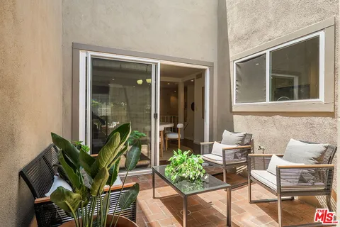 $1,450,000 | 32 Village Parkway, Santa Monica, CA 90405