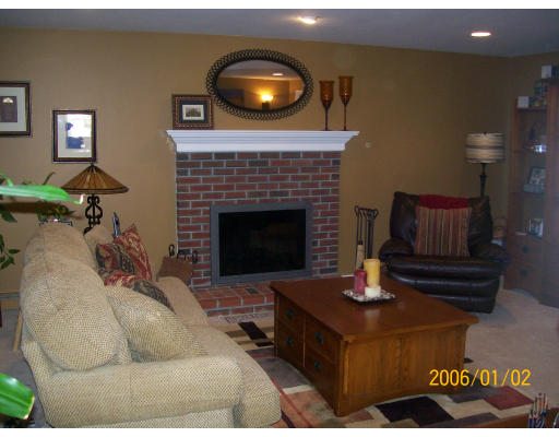 615 Old Farm Road Franklin, MA 02038 - Photo 4 of 20 Gallery Image 4