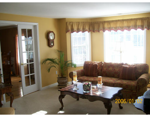 615 Old Farm Road Franklin, MA 02038 - Photo 8 of 20 Gallery Image 8