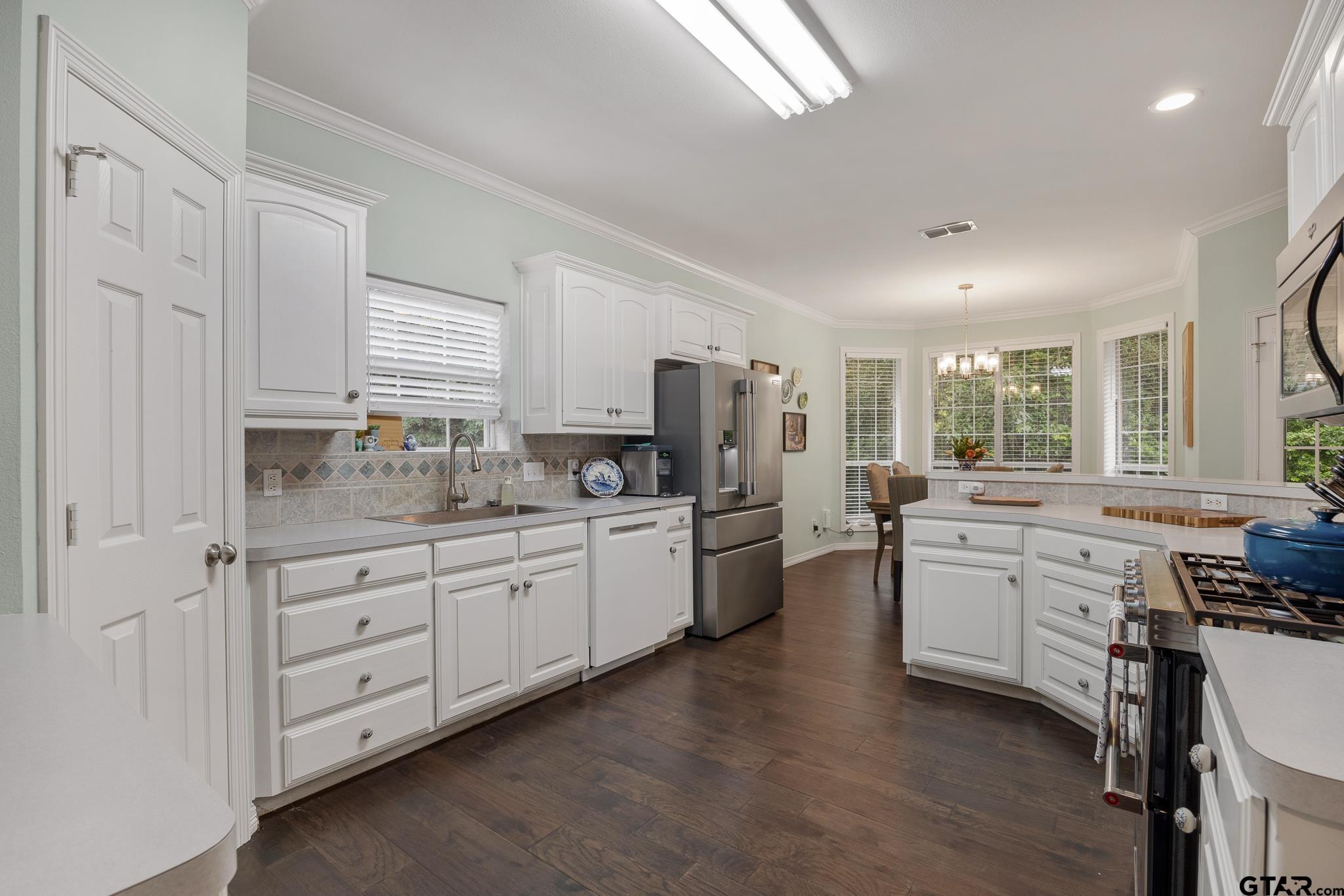 4103 Stonebrook Lane Tyler, TX 75707 - Photo 14 of 37