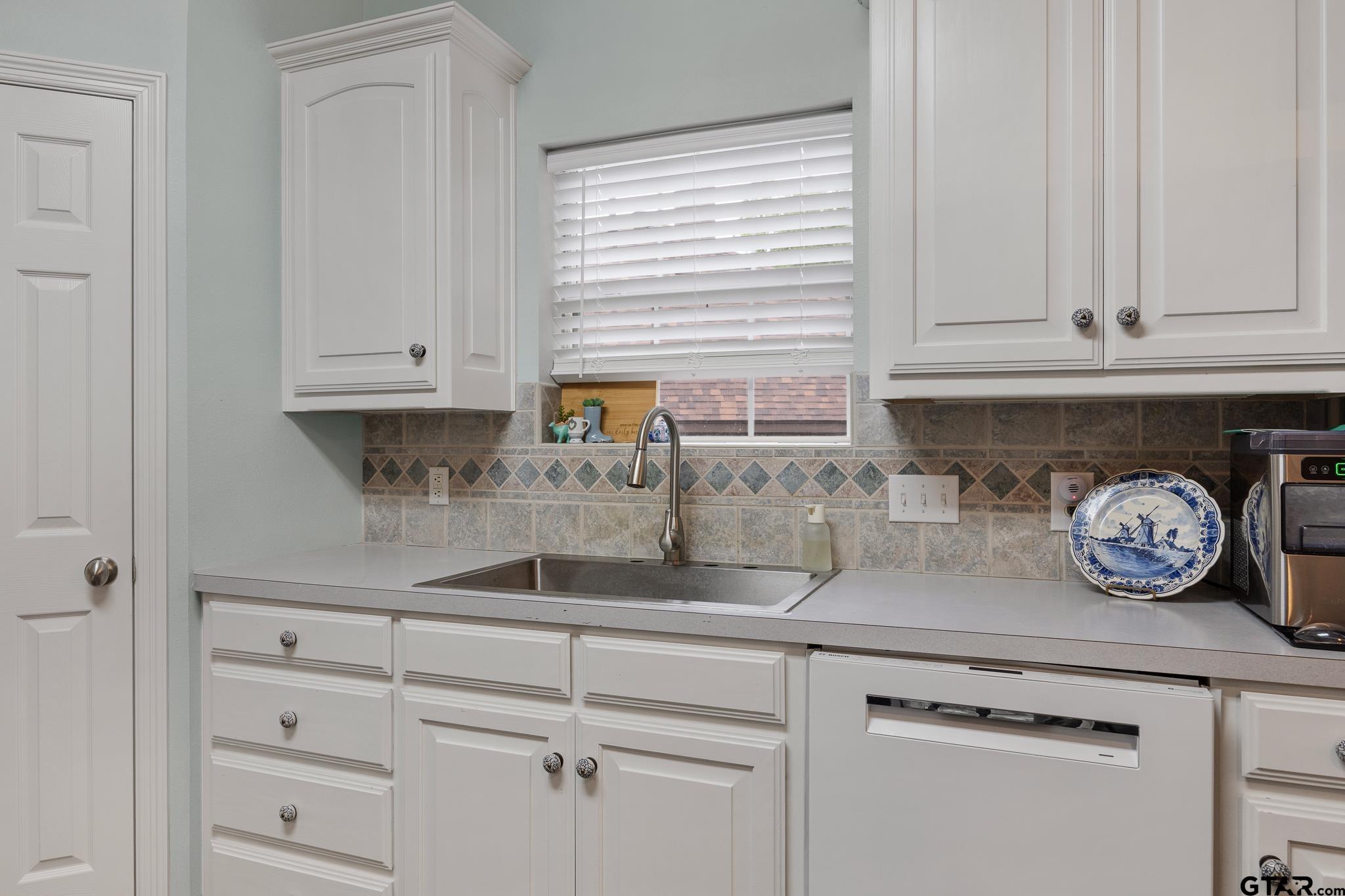 4103 Stonebrook Lane Tyler, TX 75707 - Photo 15 of 37