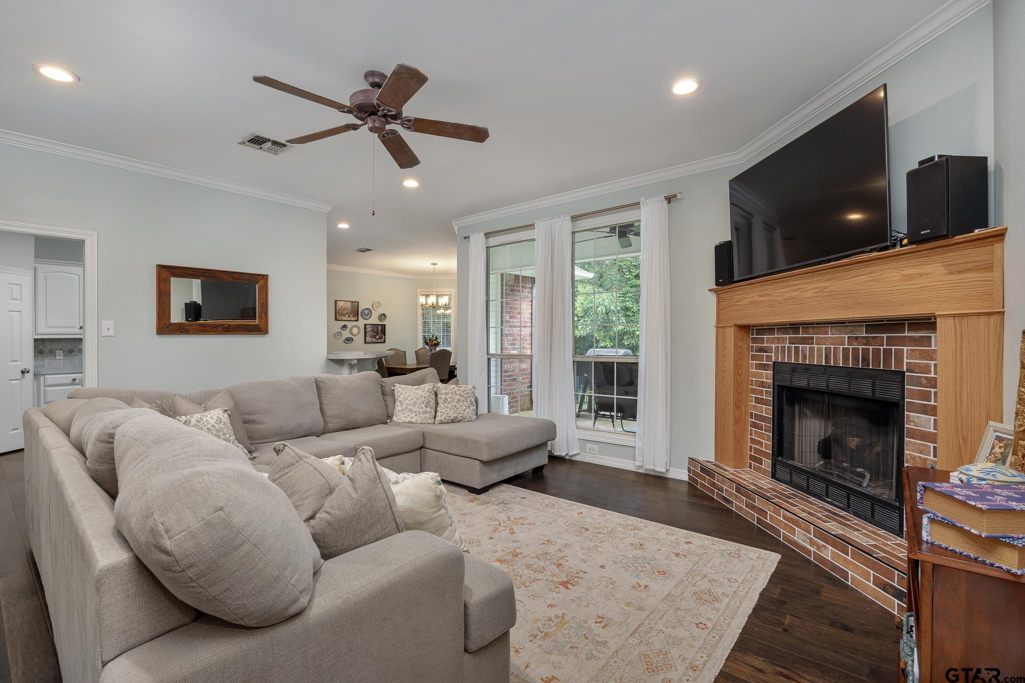 4103 Stonebrook Lane Tyler, TX 75707 - Photo 8 of 37