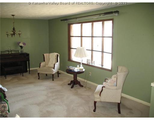 118 Raintree Drive Hurricane, WV 25526 - Photo 4 of 5 Living Room.