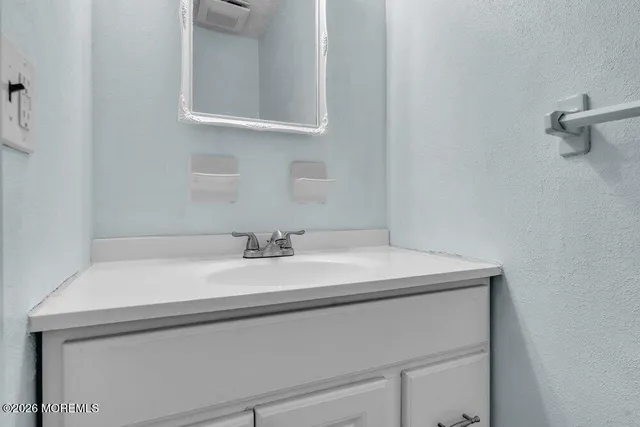 $2,400 | 11 Sutton Drive, Brick, NJ 08724