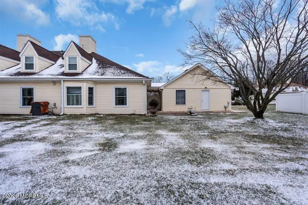 $2,400 | 11 Sutton Drive, Brick, NJ 08724