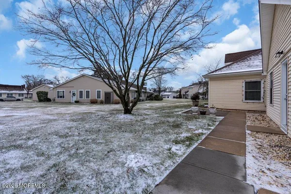 $2,400 | 11 Sutton Drive, Brick, NJ 08724