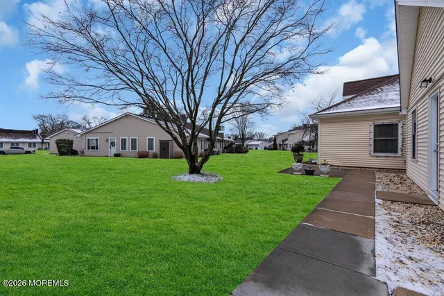 $2,400 | 11 Sutton Drive, Brick, NJ 08724