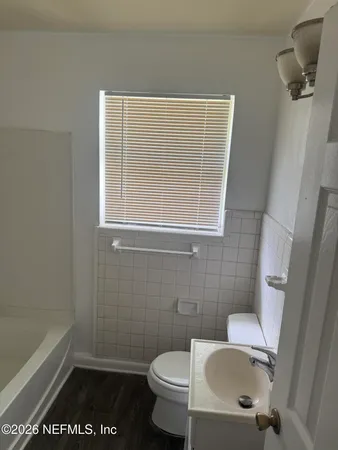 $1,395 | 2334 Rogero Road, Jacksonville, FL 32211