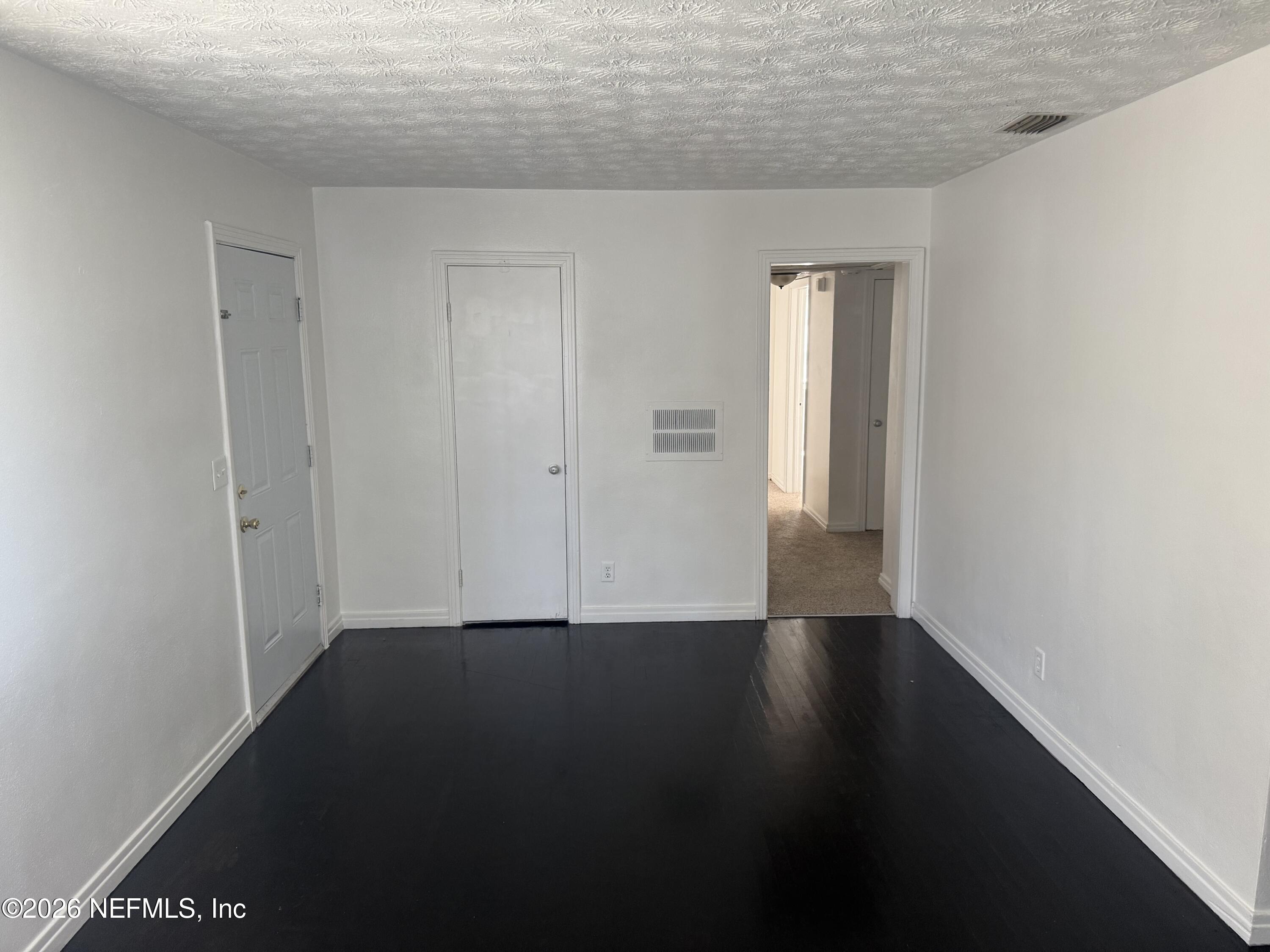 2334 Rogero Road Jacksonville, FL 32211 - Photo 2 of 17 Living room