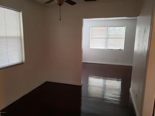 $1,395 | 2334 Rogero Road, Jacksonville, FL 32211