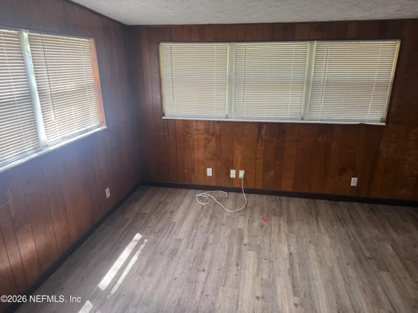 $1,395 | 2334 Rogero Road, Jacksonville, FL 32211