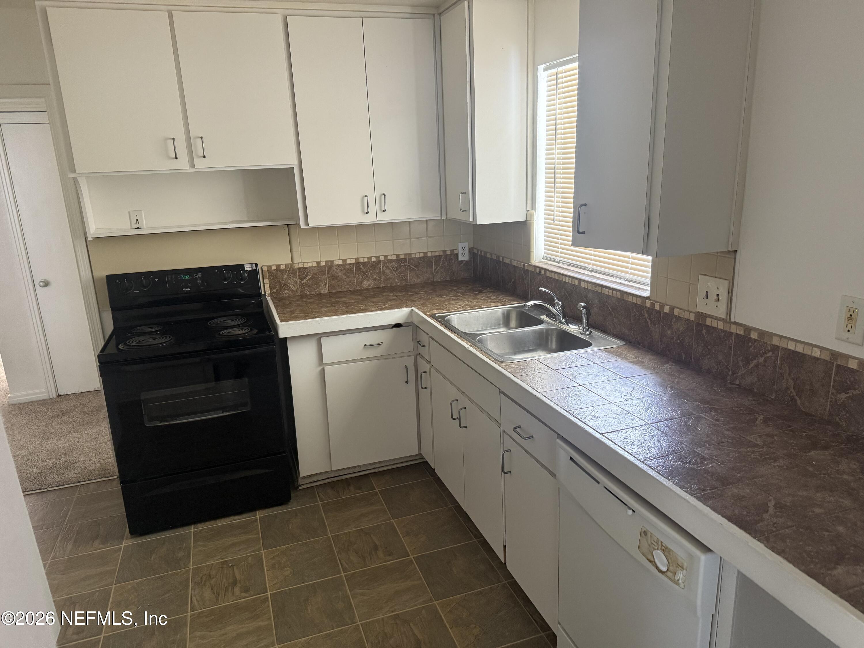 2334 Rogero Road Jacksonville, FL 32211 - Photo 8 of 17 Kitchen