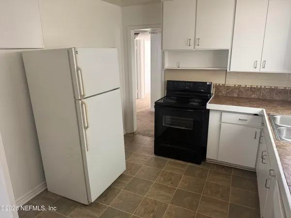 $1,395 | 2334 Rogero Road, Jacksonville, FL 32211