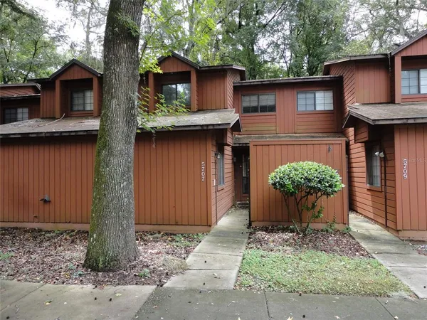 $1,400 | 5707 Southwest 10th Place, Gainesville, FL 32607