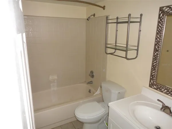 $1,400 | 5707 Southwest 10th Place, Gainesville, FL 32607