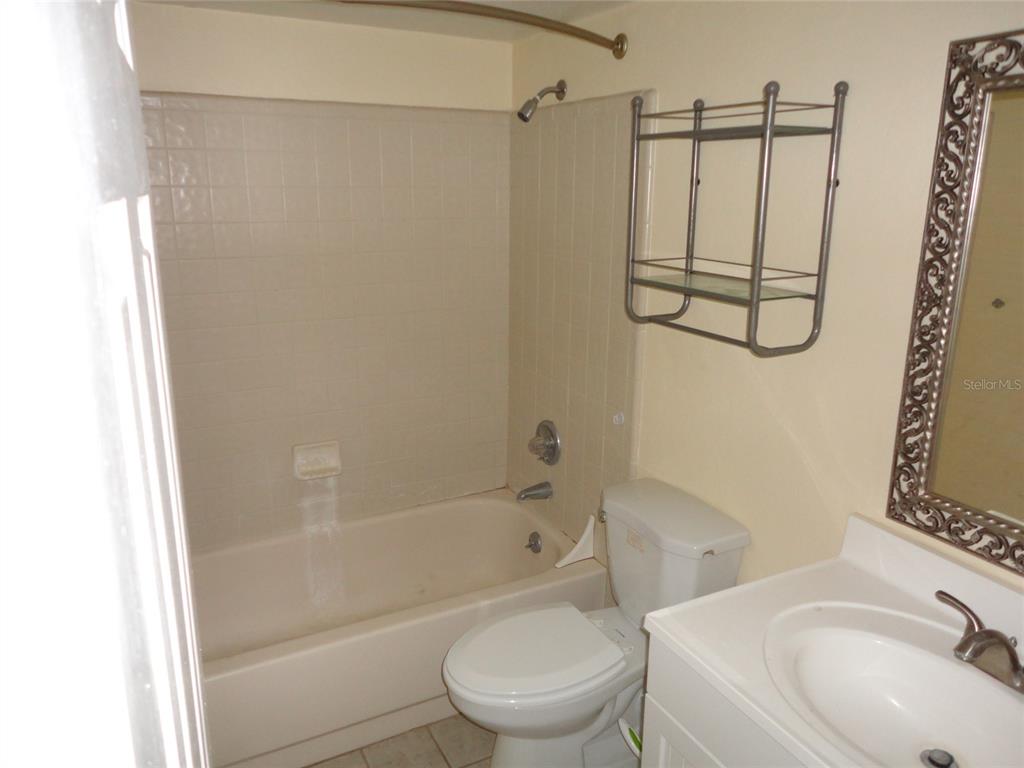 5707 Southwest 10th Place Gainesville, FL 32607 - Photo 3 of 10