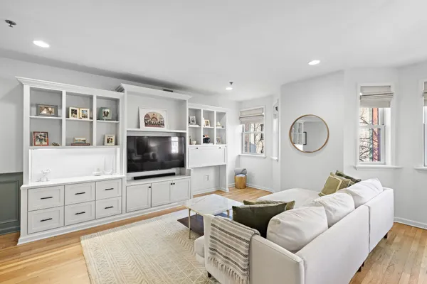 $1,599,000 | 94 Clinton Street, Unit 3C, Hoboken, NJ 07030