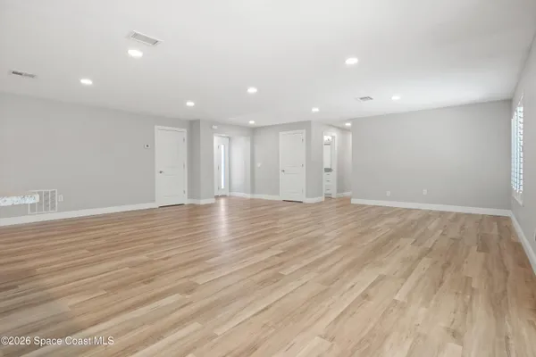 $3,800 | 537 Royal Palm Boulevard, Satellite Beach, FL 32937