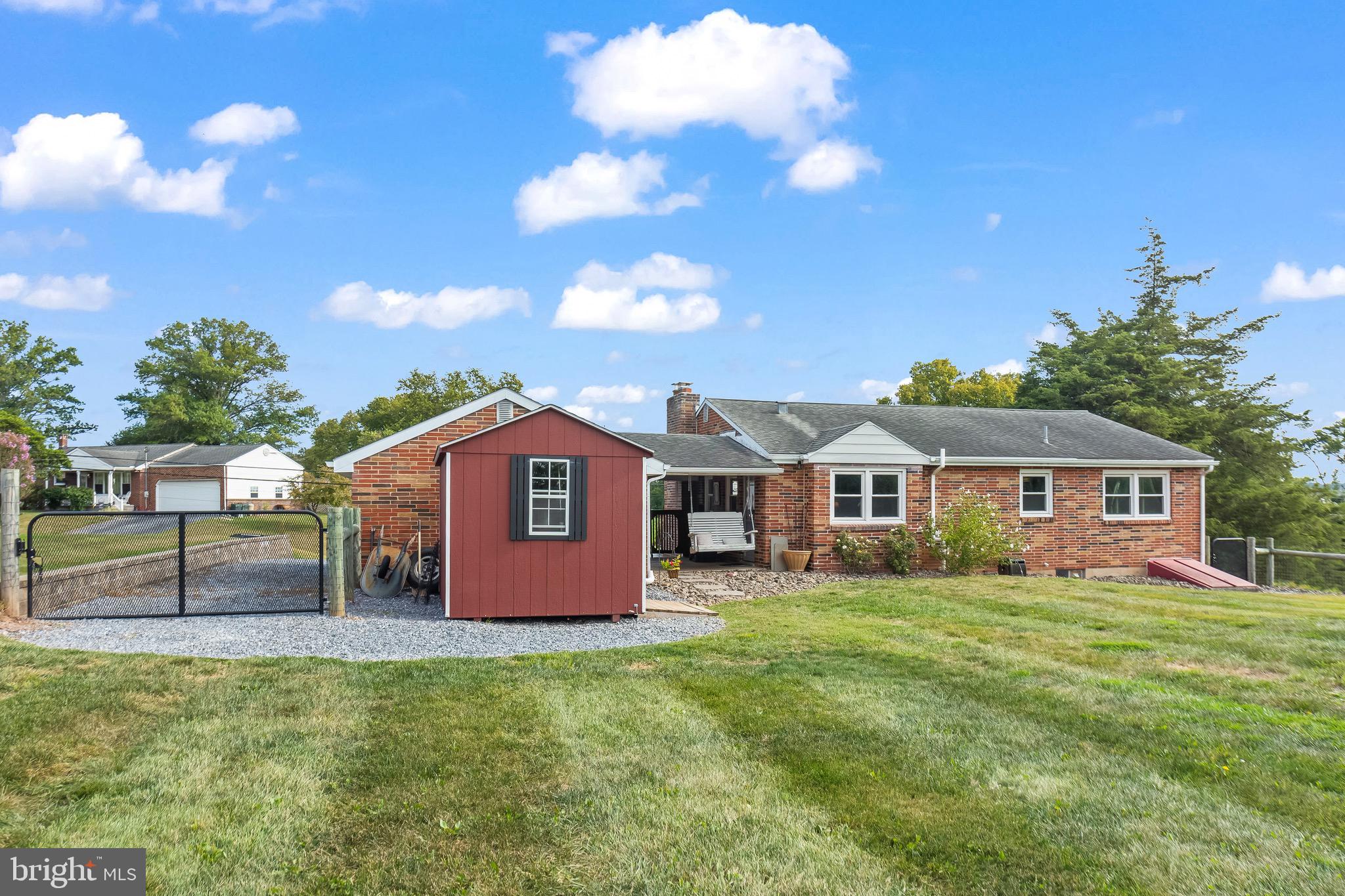 854 Braeburn Road Elizabethtown, PA 17022 - Photo 5 of 31 Gallery Image 5