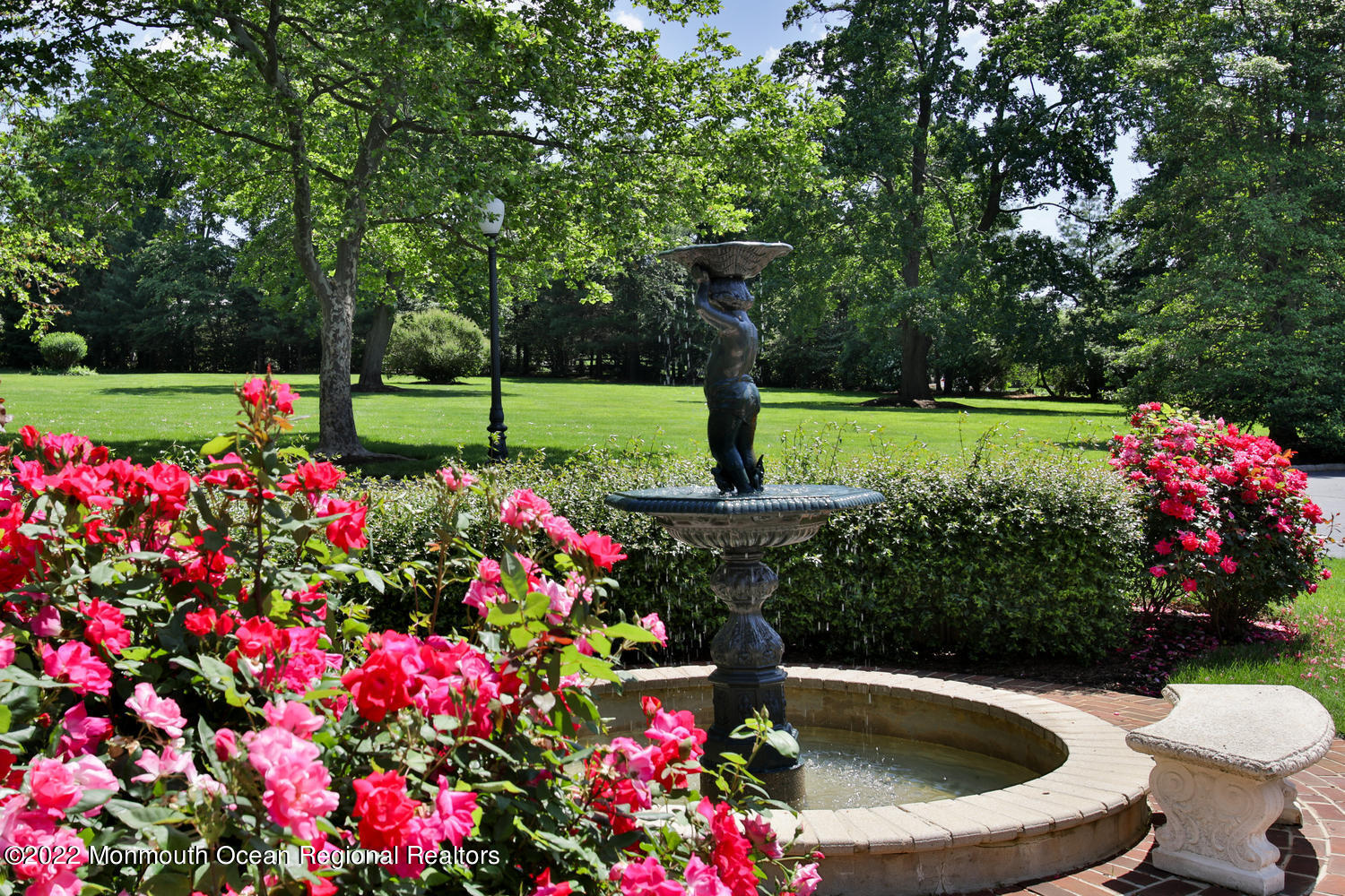 700 Navesink River Road Middletown, NJ 07701 - Photo 29 of 33 Fountain