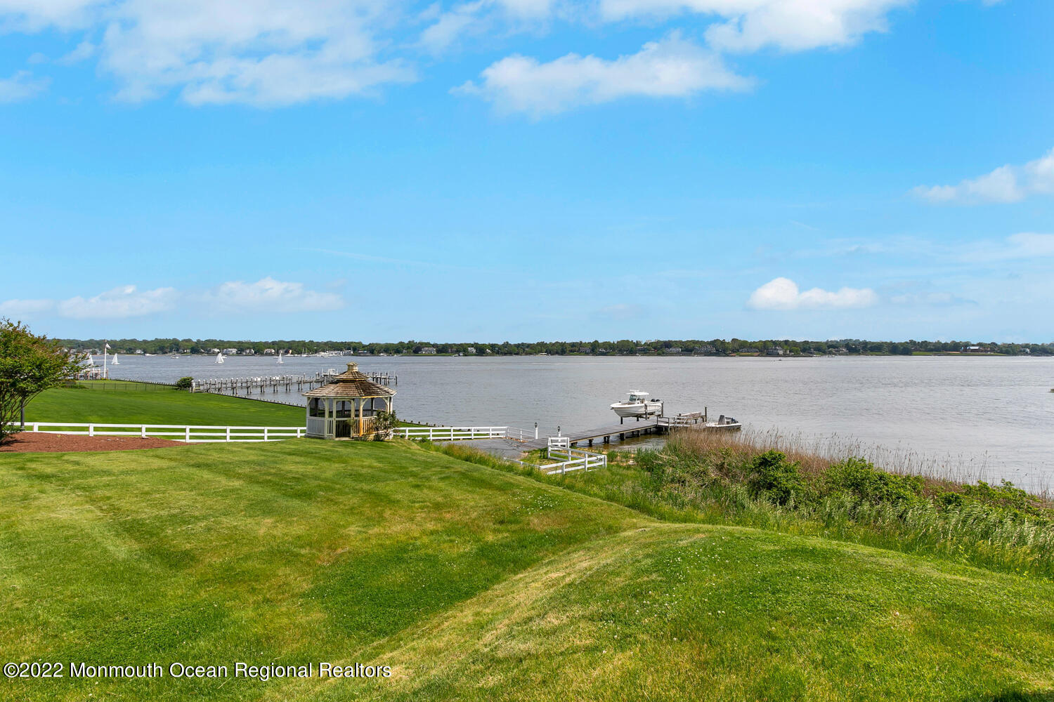 700 Navesink River Road Middletown, NJ 07701 - Photo 33 of 33 Yard