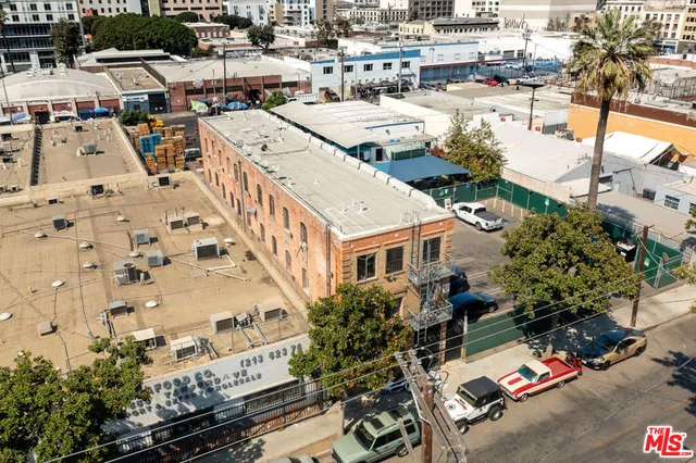 a picture of houses with outdoor space
