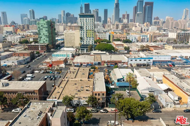 a picture of city view