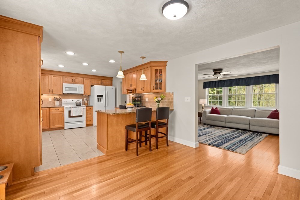 26 Hillview Road North Reading, MA 01864 - Photo 13 of 39 Gallery Image 13