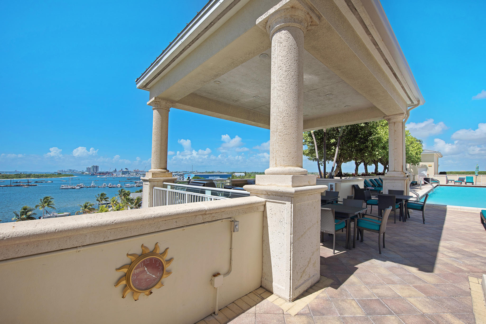 2640 Lake Shore Drive, Unit 1011 Riviera Beach, FL 33404 - Photo 40 of 60 PICNIC AREA