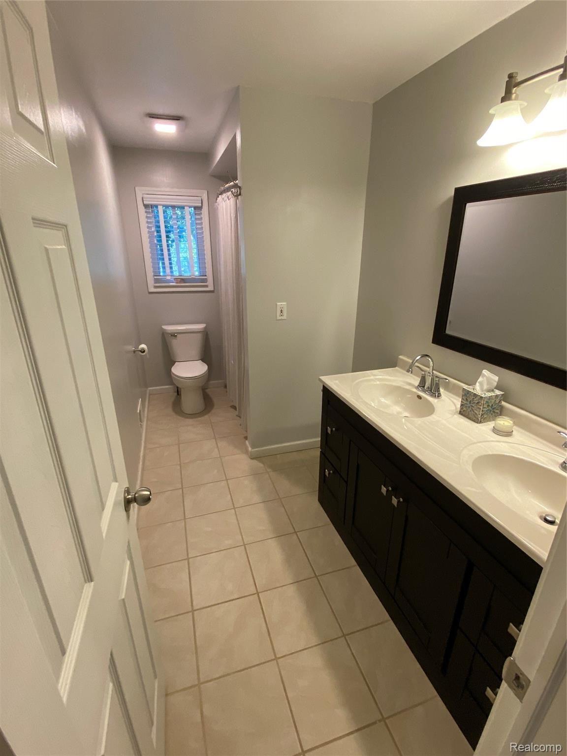 3337 Benstein Road Commerce Township, MI 48382 - Photo 25 of 39 IMG_2624.JPG