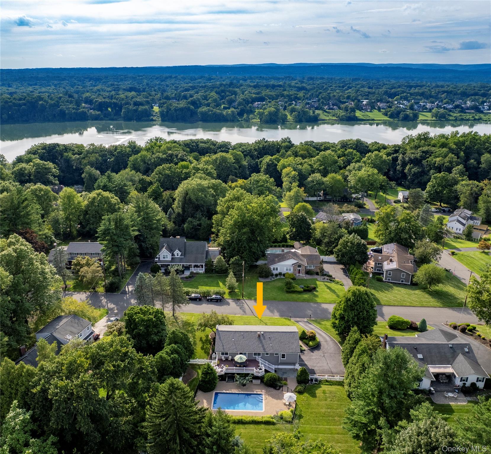 619 Russet Road Valley Cottage, NY 10989 - Photo 5 of 16 Gallery Image 5