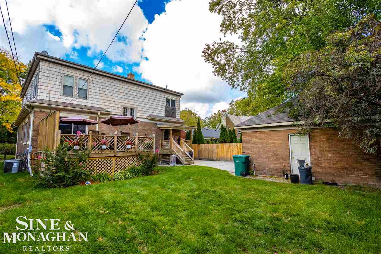 954 Barrington Road Grosse Pointe Park, MI 48230 - Photo 32 of 44