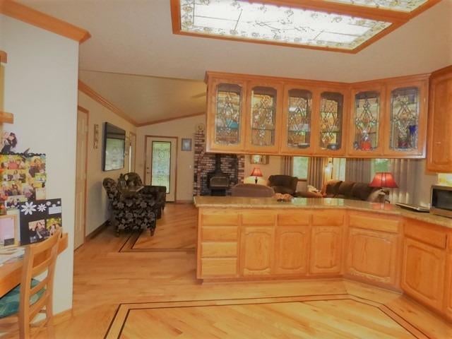 7000 Redthorne Road Rogue River, OR 97537 - Photo 6 of 35 Granite counter tops, custom stained gla
