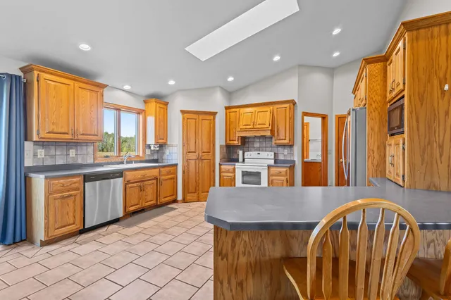 $549,900 | W1878 Hillside Drive, Pulaski, WI 54162