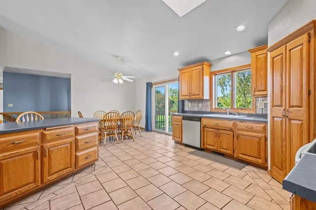 $549,900 | W1878 Hillside Drive, Pulaski, WI 54162