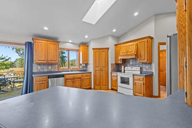 $549,900 | W1878 Hillside Drive, Pulaski, WI 54162