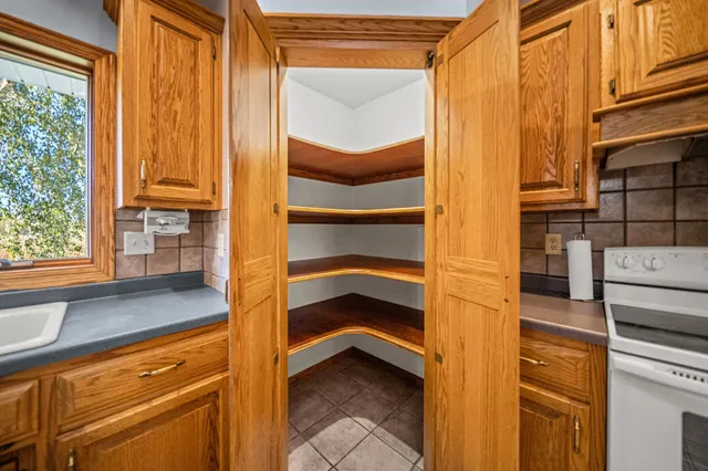 $549,900 | W1878 Hillside Drive, Pulaski, WI 54162