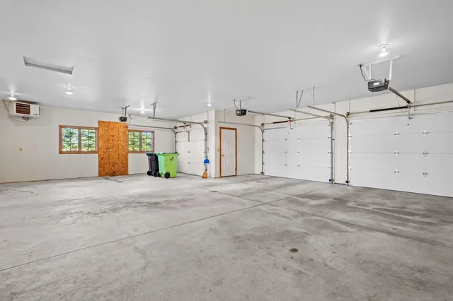 $549,900 | W1878 Hillside Drive, Pulaski, WI 54162