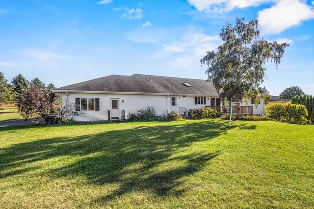 $549,900 | W1878 Hillside Drive, Pulaski, WI 54162