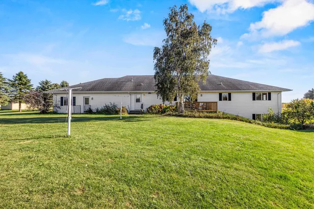 $549,900 | W1878 Hillside Drive, Pulaski, WI 54162