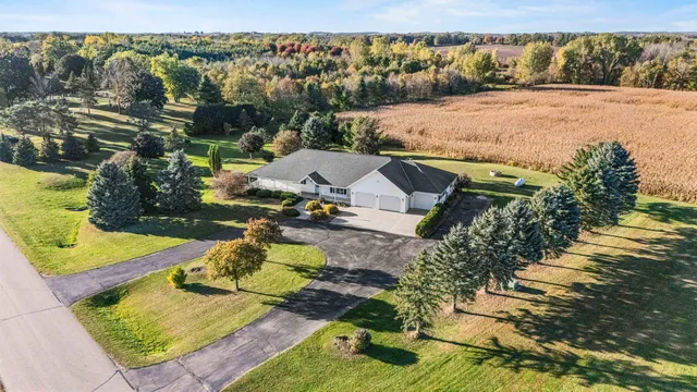 $549,900 | W1878 Hillside Drive, Pulaski, WI 54162