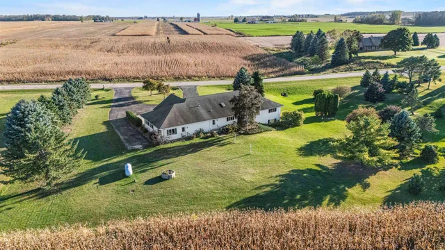 $549,900 | W1878 Hillside Drive, Pulaski, WI 54162