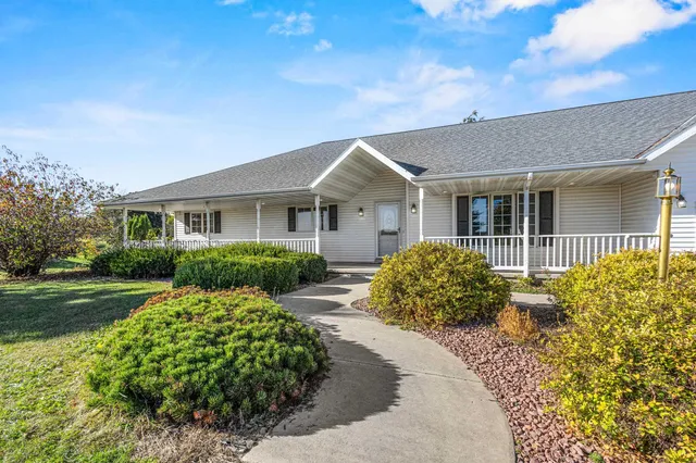 $549,900 | W1878 Hillside Drive, Pulaski, WI 54162