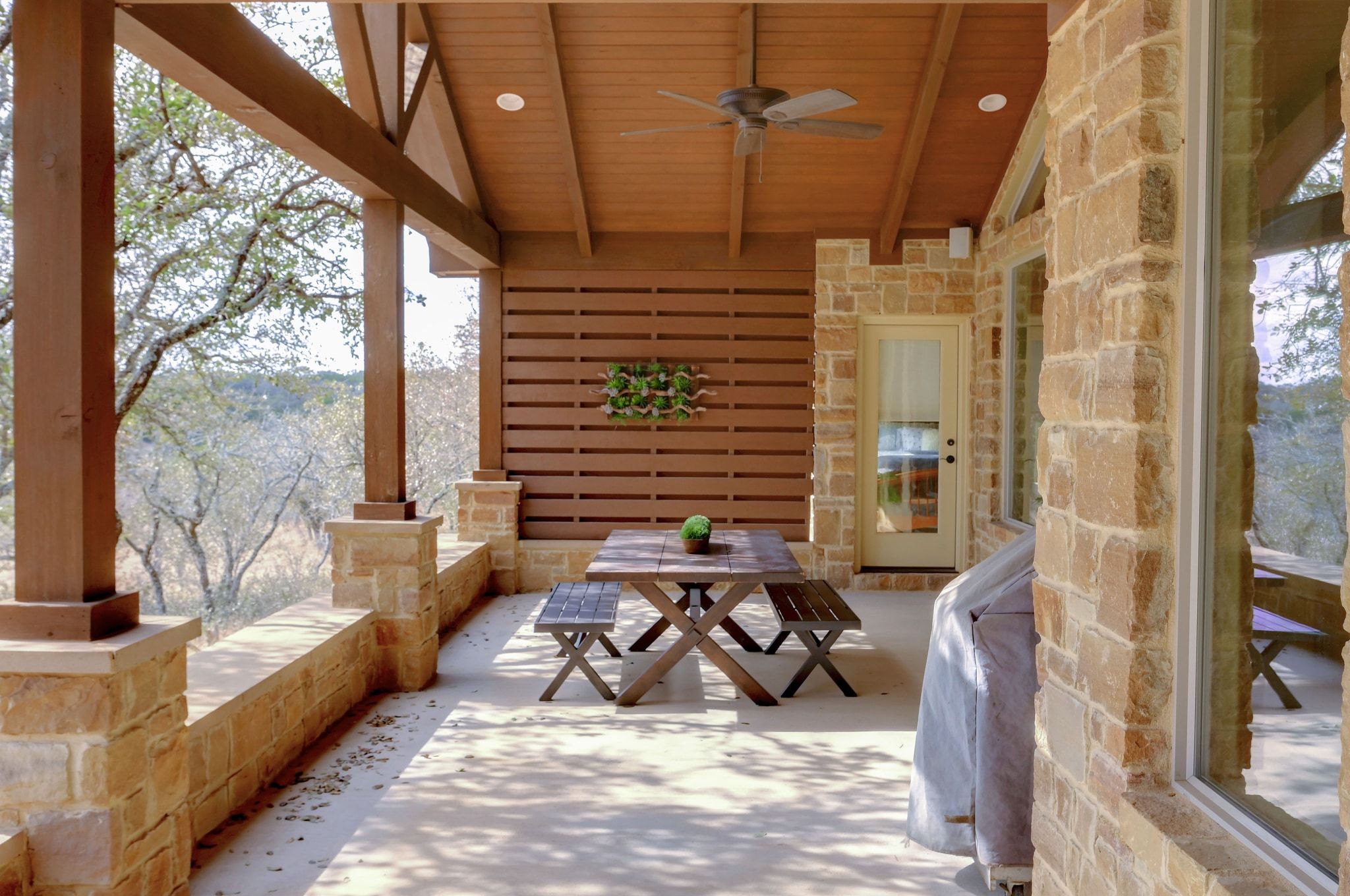2551 Wolf Creek Ranch Road Burnet, TX 78611 - Photo 20 of 40 View of patio / terrace featuring a ceiling fan