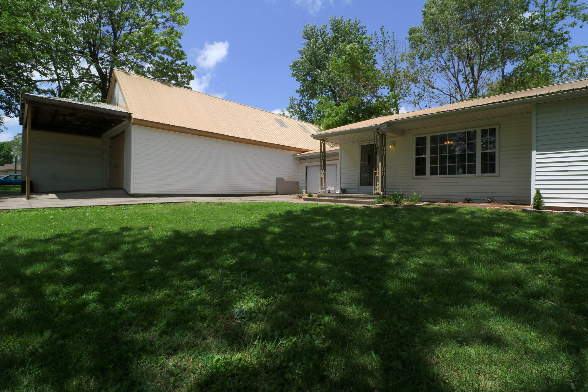 2817 West Water Street Springfield, MO 65802 - Photo 1 of 1 IMG_0776
